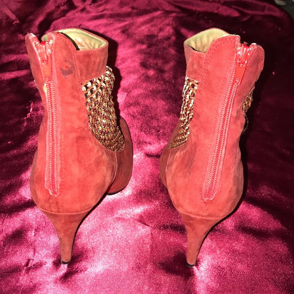 Red suede booties - Picture 3 of 5